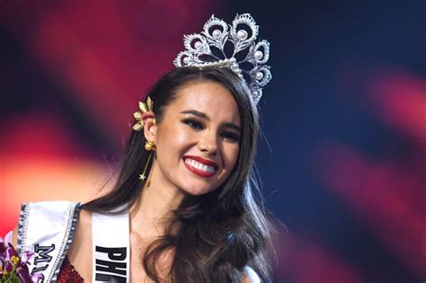   Miss Universe 2018: Een Triomf van Doorzettingsvermogen en de Herrijzenis van een Natie